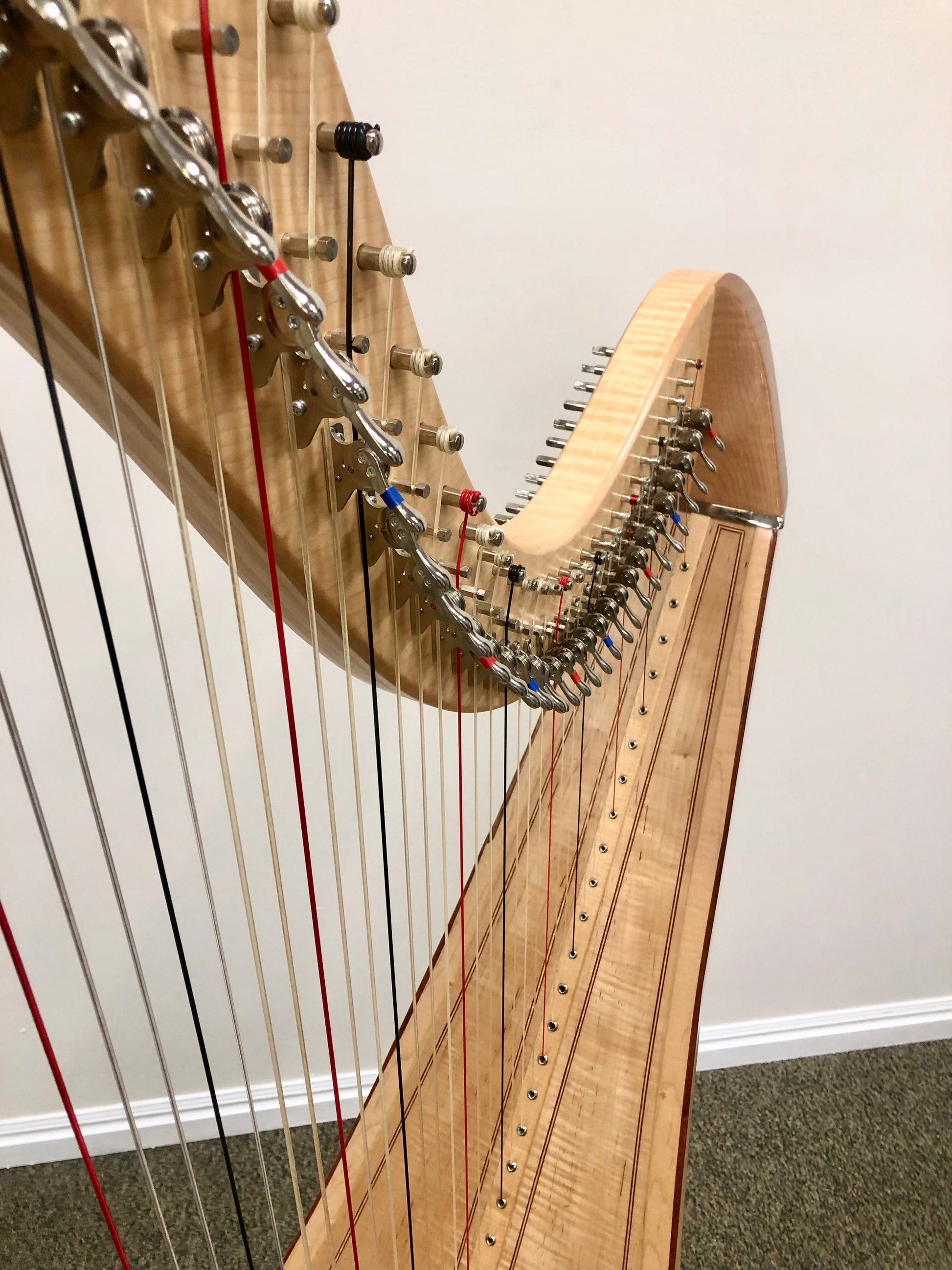 Pratt Chamber Harp, curly maple