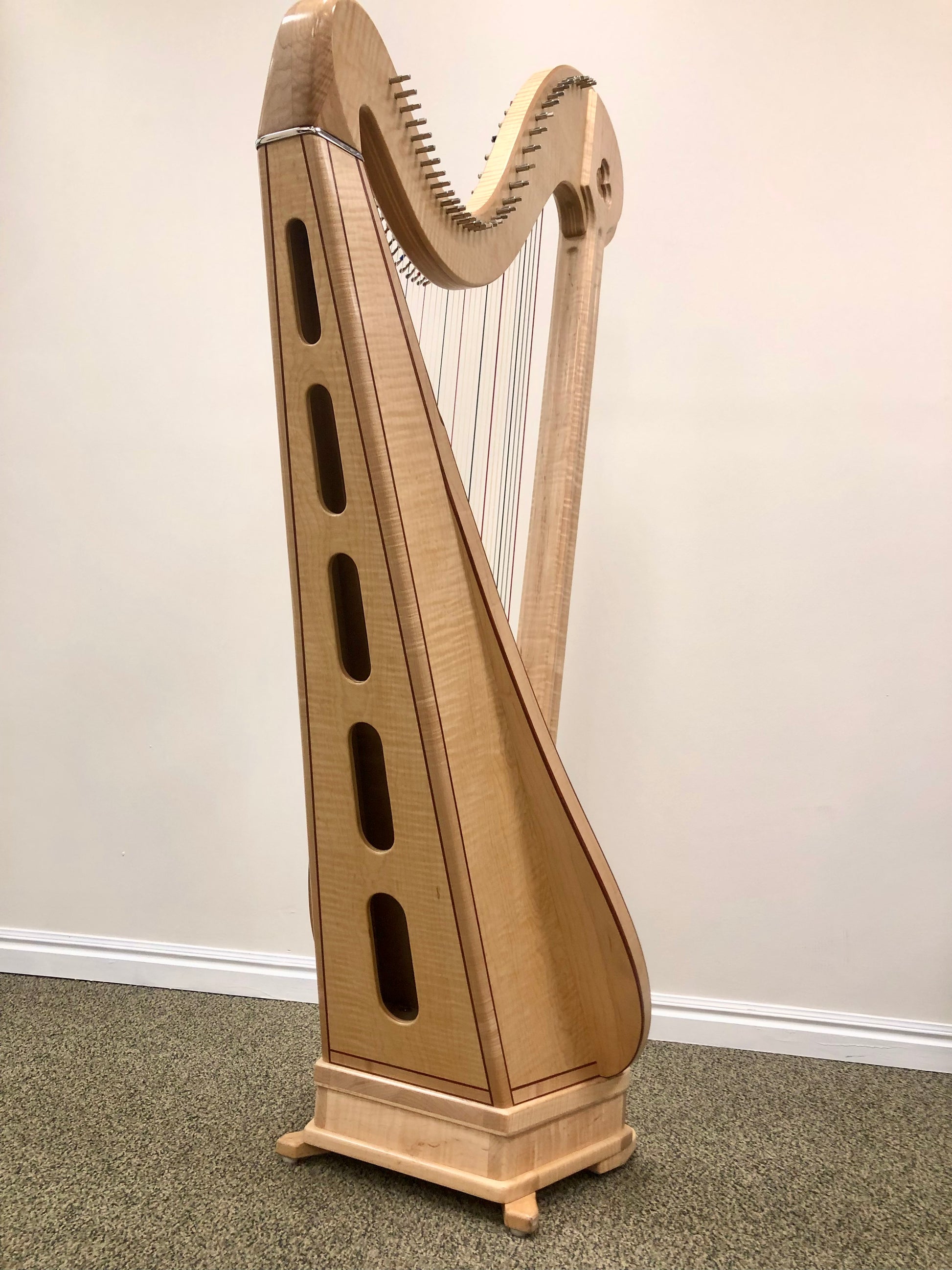 Pratt Chamber Harp, curly maple